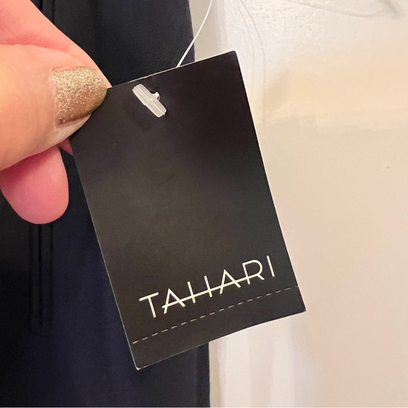 Tahari NWT Size 10 The Ellen Pant in True Navy - Picture 3 of 12